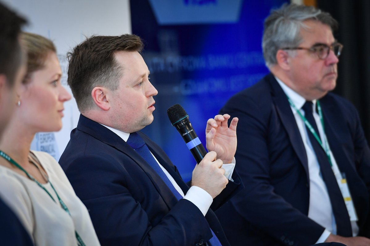 Media z wpisu Urząd KNF