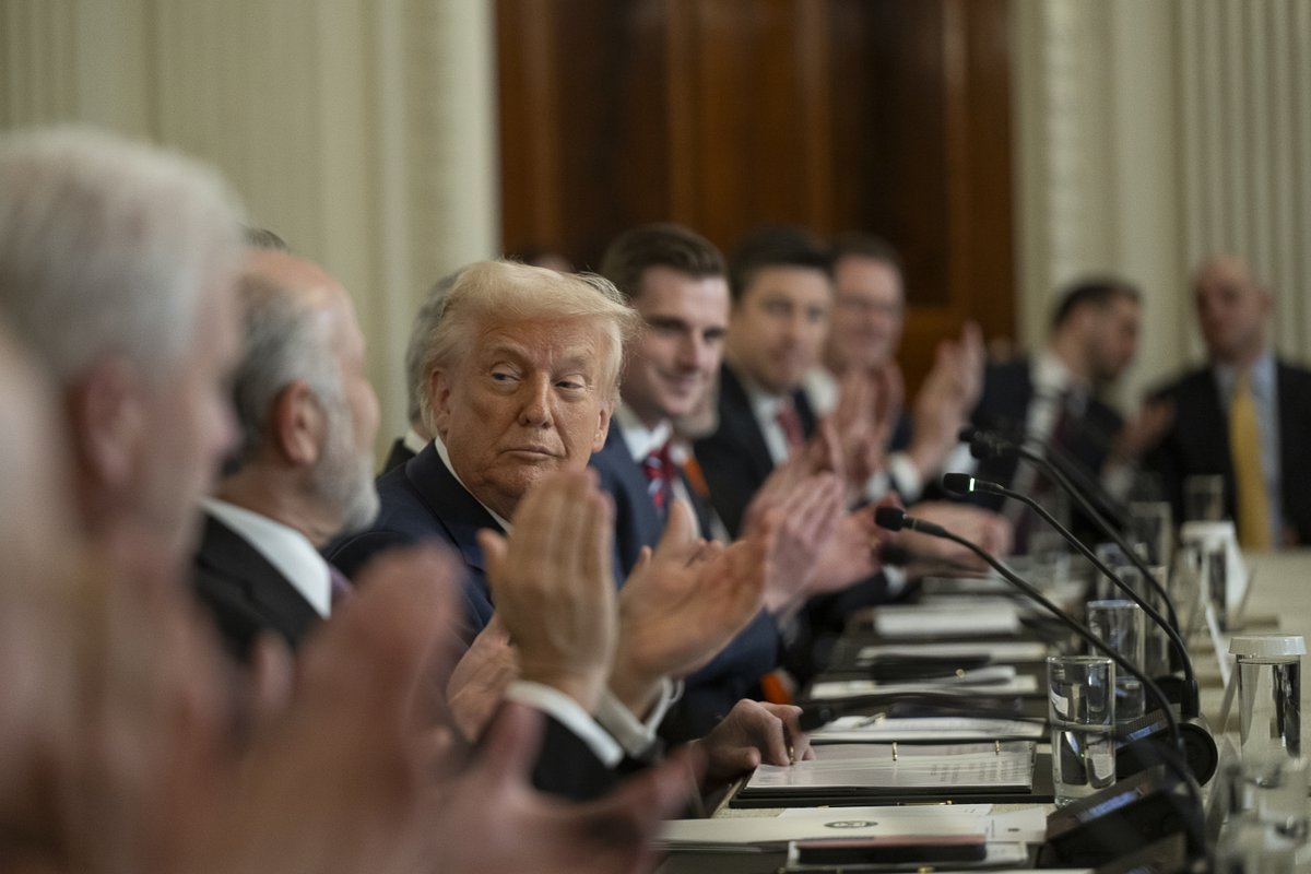 Media z wpisu The White House