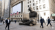 Satoshi Nakamoto na Wall Street. NYSE odsłania pomnik twórcy Bitcoina