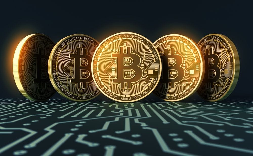 Crypto newsletter: Bitcoin scade sub nivelul de 9100 USD