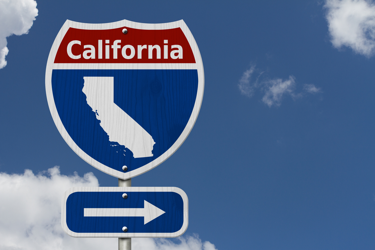 Stan Kalifornia wycofuje zakaz kryptowalutowych darowizn na rzecz kampanii politycznych
